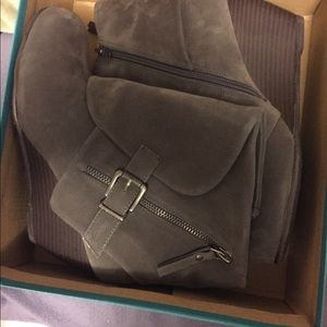Gray wedge boots